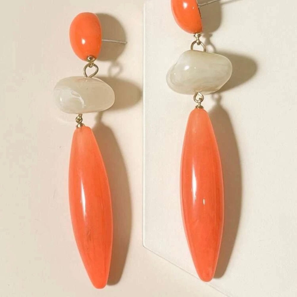 EARRINGS NWOT
